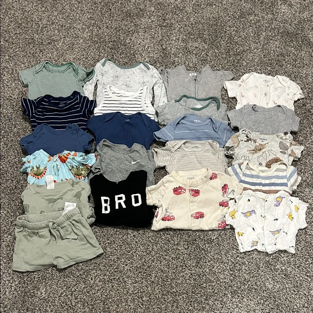 Assorted Baby Onesies and Shorts Set (20) - Picture 1 of 4